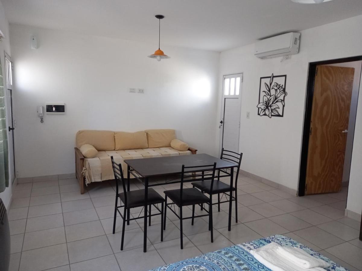 Appartement Departamentos Temporarios Raul B. Diaz à Santa Rosa  Extérieur photo